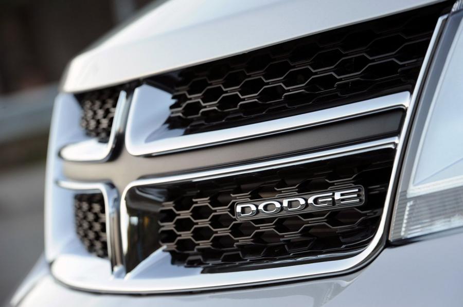  Dodge Avenger 2011 года  (фото 56 из 61)